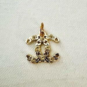 CHANEL Gold Pendant with Pastel Yellow Crystal Accents, Chain Style Pendant